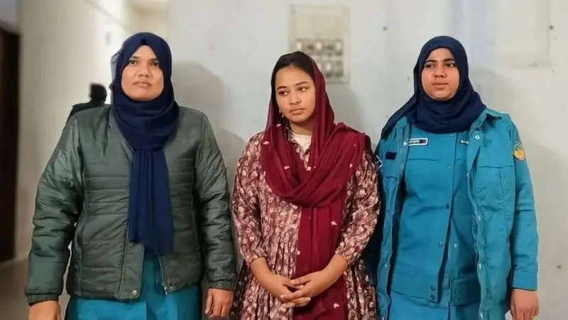 চাঁদাবাজির মামলায় আলোচিত ‘জুলাইযোদ্ধা’ তাহরিমা গ্রেপ্তার